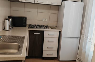 Rent of a comfortable furnished 3-room apartment, 75 m², Faleza Nord, Constanța, Romania